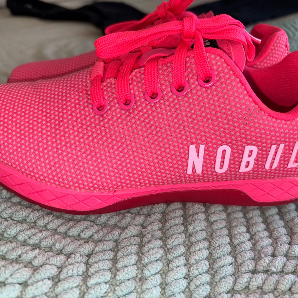 NOBULL Women's Bright Pink Athletic Shoes NEVER WORN - Picture 2 of 3